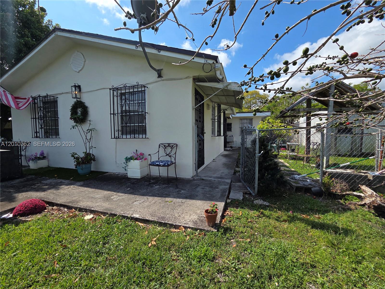 11035 Southwest 56th Street, Unit B Miami, FL 33165 - Photo 3 of 7