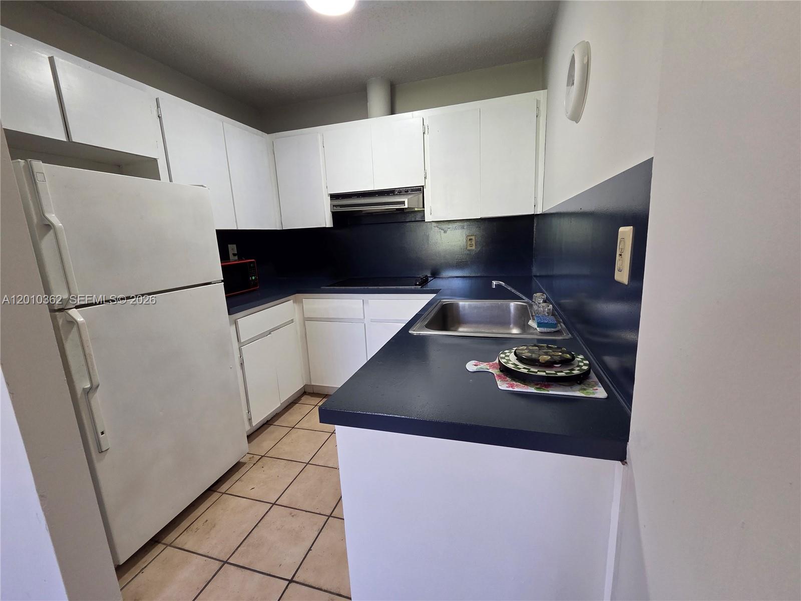 11035 Southwest 56th Street, Unit B Miami, FL 33165 - Photo 6 of 7