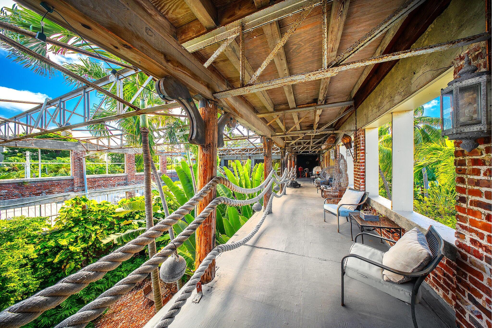 314 Simonton Street Key West, FL 33040 - Photo 19 of 32