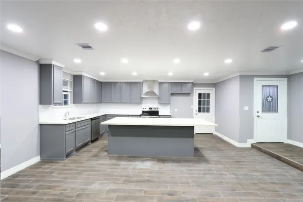 $1,800 | 10406 Townhall Lane, Sugar Land, TX 77498