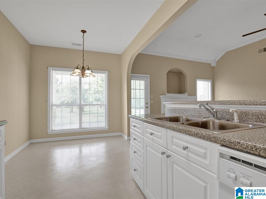 804 Waterford Circle Calera, AL 35040 - Photo 11 of 27