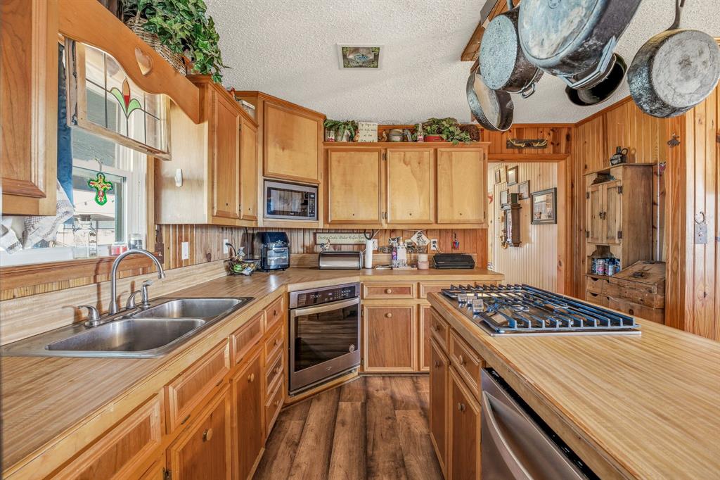 998 Farm To Market 218 Hamilton, TX 76531 - Photo 7 of 40