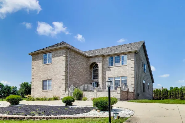 $649,900 | 8303 Appaloosa Lane, Spring Grove, IL 60081