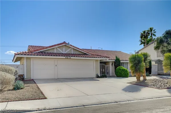 $3,195 | 6635 Costa Brava Road, Las Vegas, NV 89146