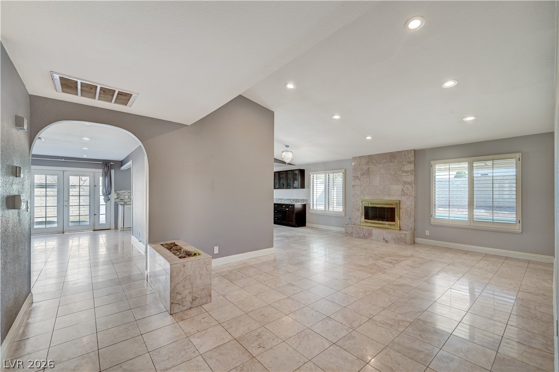 6635 Costa Brava Road Las Vegas, NV 89146 - Photo 5 of 59