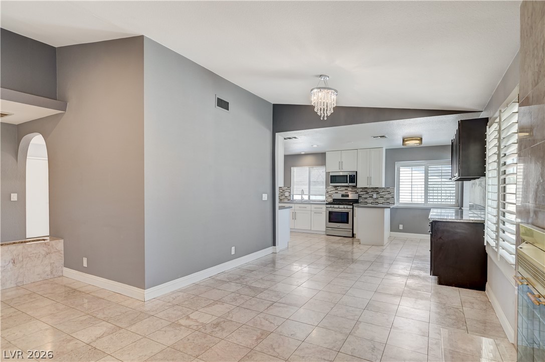 6635 Costa Brava Road Las Vegas, NV 89146 - Photo 10 of 59