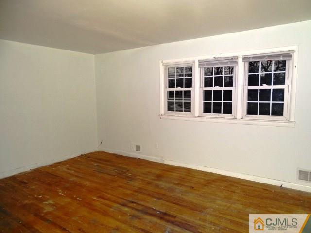 336 Colfax Road North Brunswick, NJ 08902 - Photo 8 of 13 Gallery Image 8