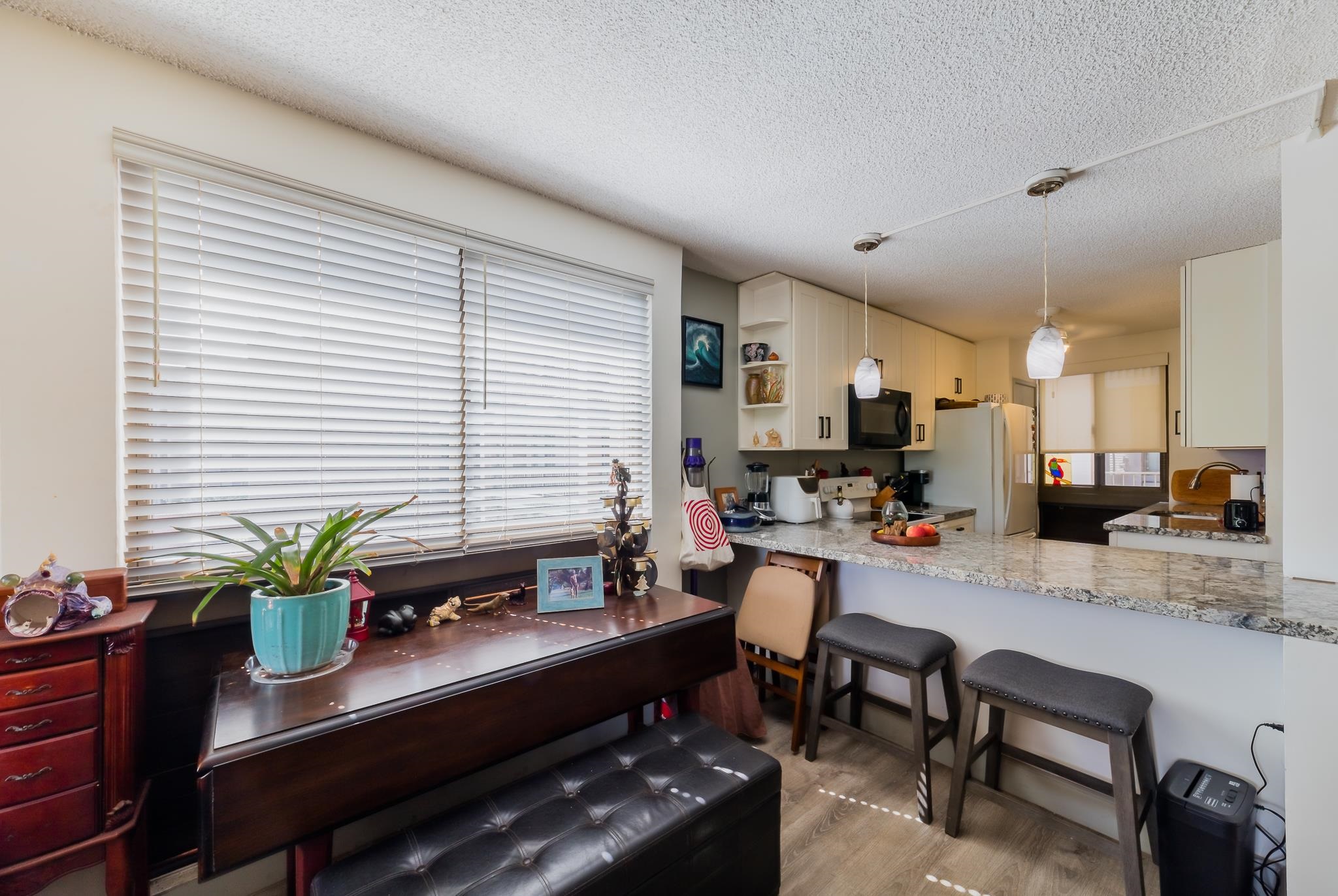 4310 Lower Honoapiilani Road, Unit 419 Lahaina, HI 96761 - Photo 8 of 32 a view of a workspace with furniture