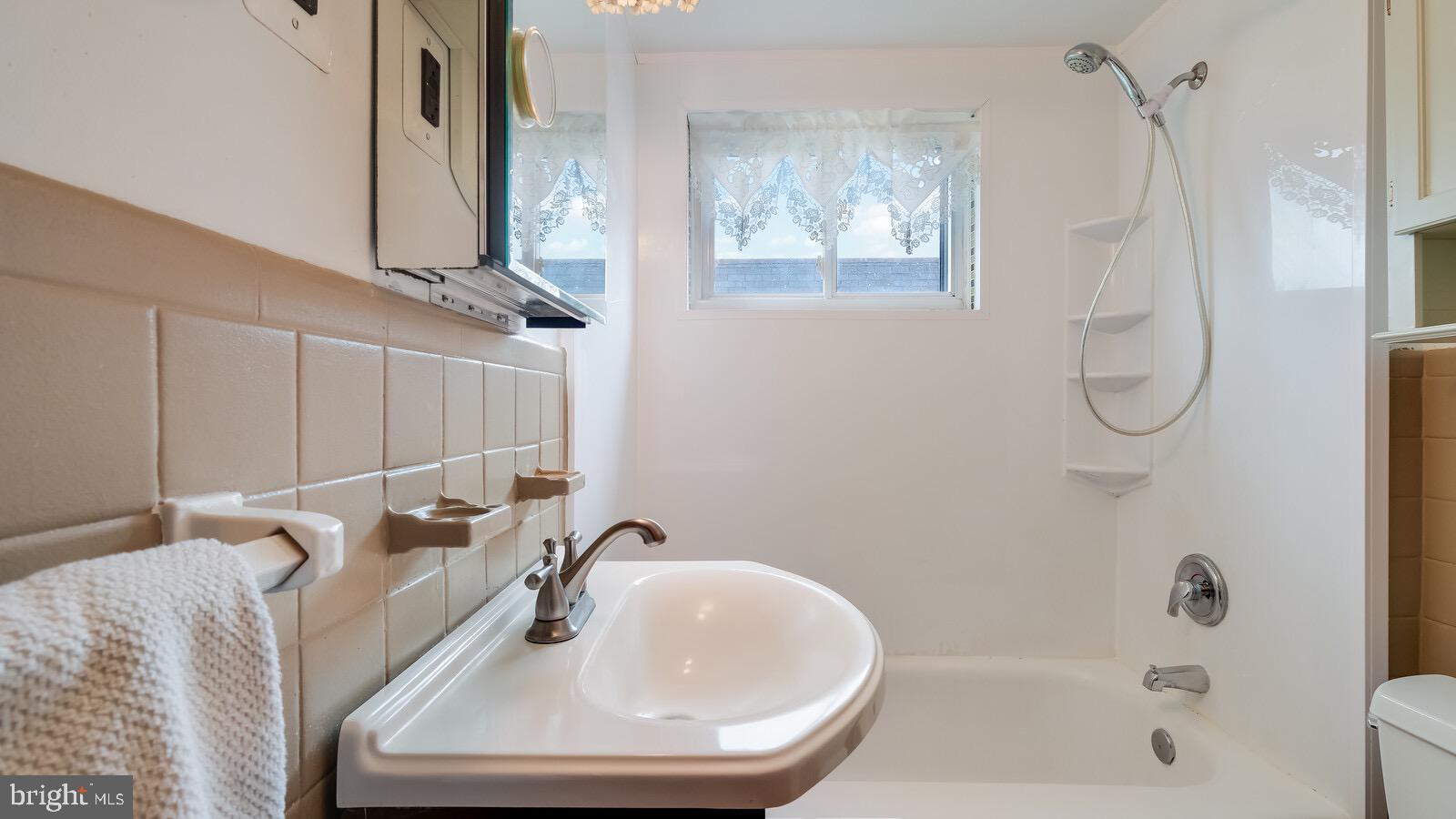 801 Grant Road Folcroft, PA 19032 - Photo 21 of 26