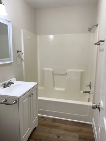$1,295 | 56 Bell Road, Unit E, LaFayette, GA 30728