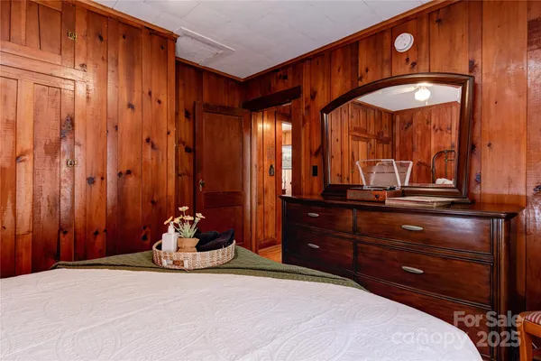 $499,000 | 4050 Pickens Highway, Rosman, NC 28772