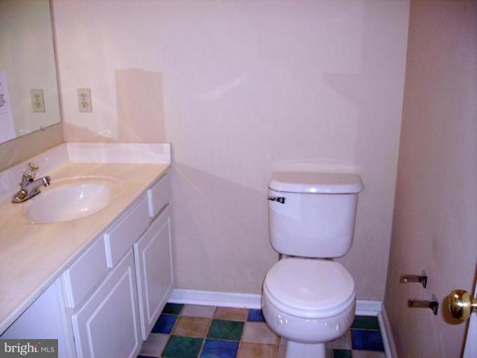 115 Canyon Road Winchester, VA 22602 - Photo 17 of 25 Half Bath 1