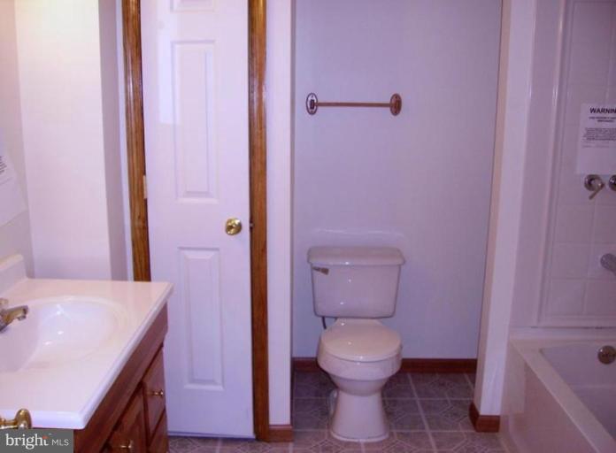 115 Canyon Road Winchester, VA 22602 - Photo 8 of 25 Bath #2
