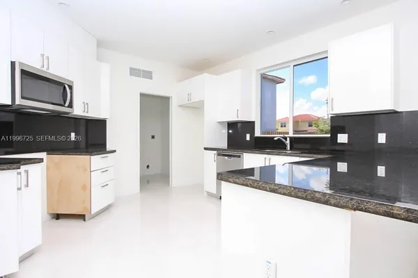 $5,000 | 15631 Southwest 11th Terrace, Miami, FL 33194