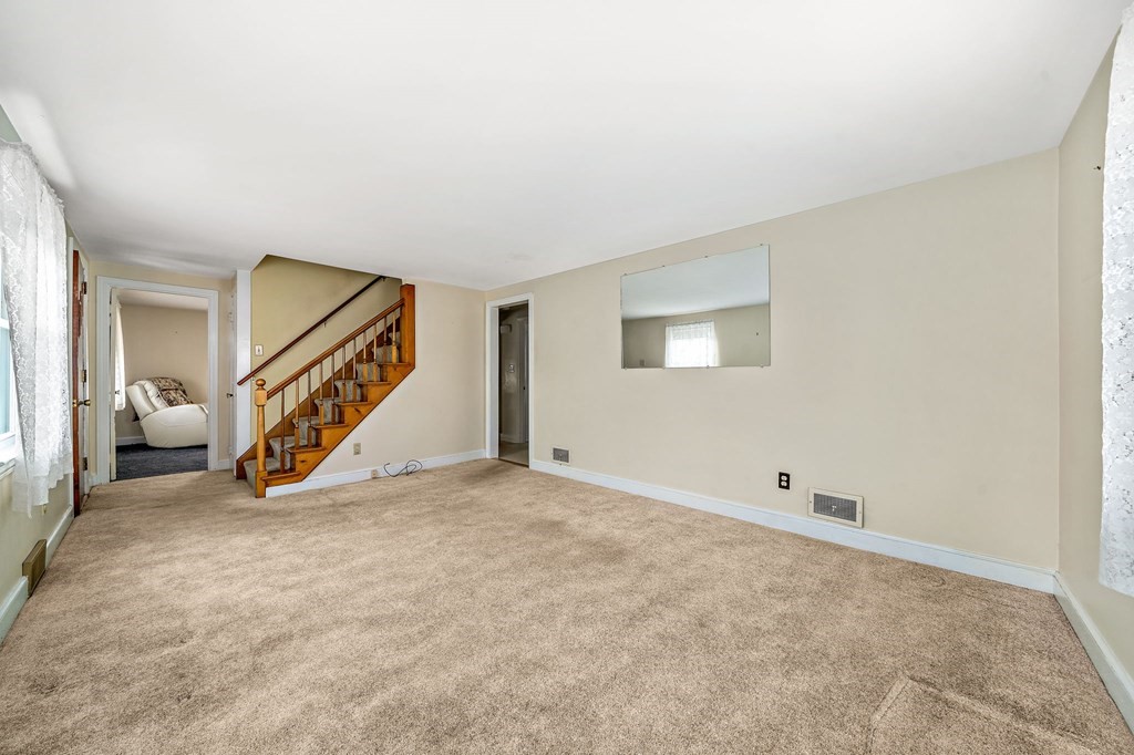 82 Rinaldo Road Weymouth, MA 02191 - Photo 12 of 34