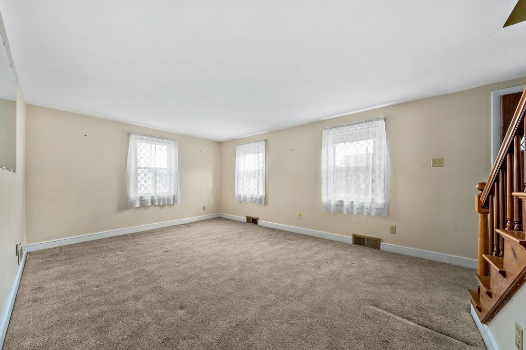 82 Rinaldo Road Weymouth, MA 02191 - Photo 13 of 34