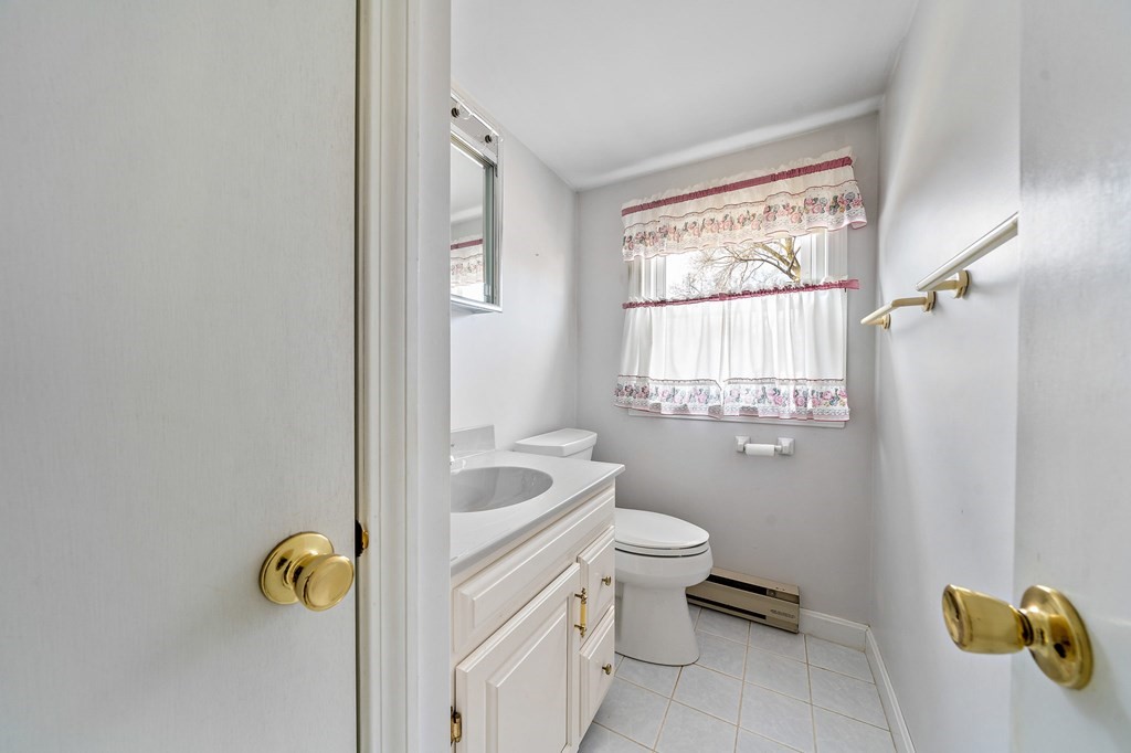 82 Rinaldo Road Weymouth, MA 02191 - Photo 21 of 34