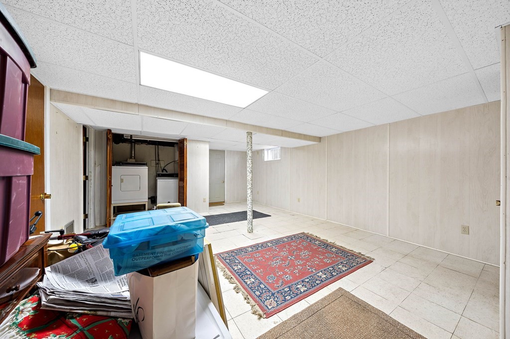 82 Rinaldo Road Weymouth, MA 02191 - Photo 22 of 34