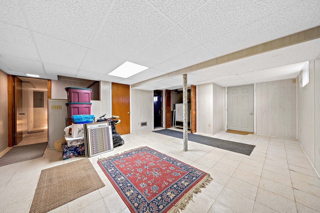 82 Rinaldo Road Weymouth, MA 02191 - Photo 23 of 34