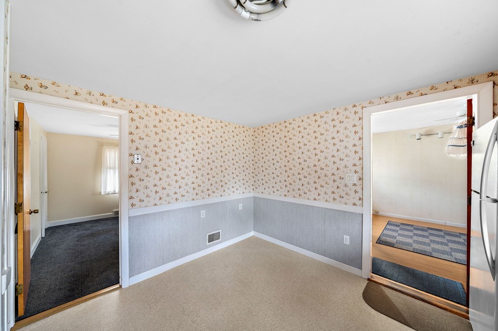 82 Rinaldo Road Weymouth, MA 02191 - Photo 6 of 34
