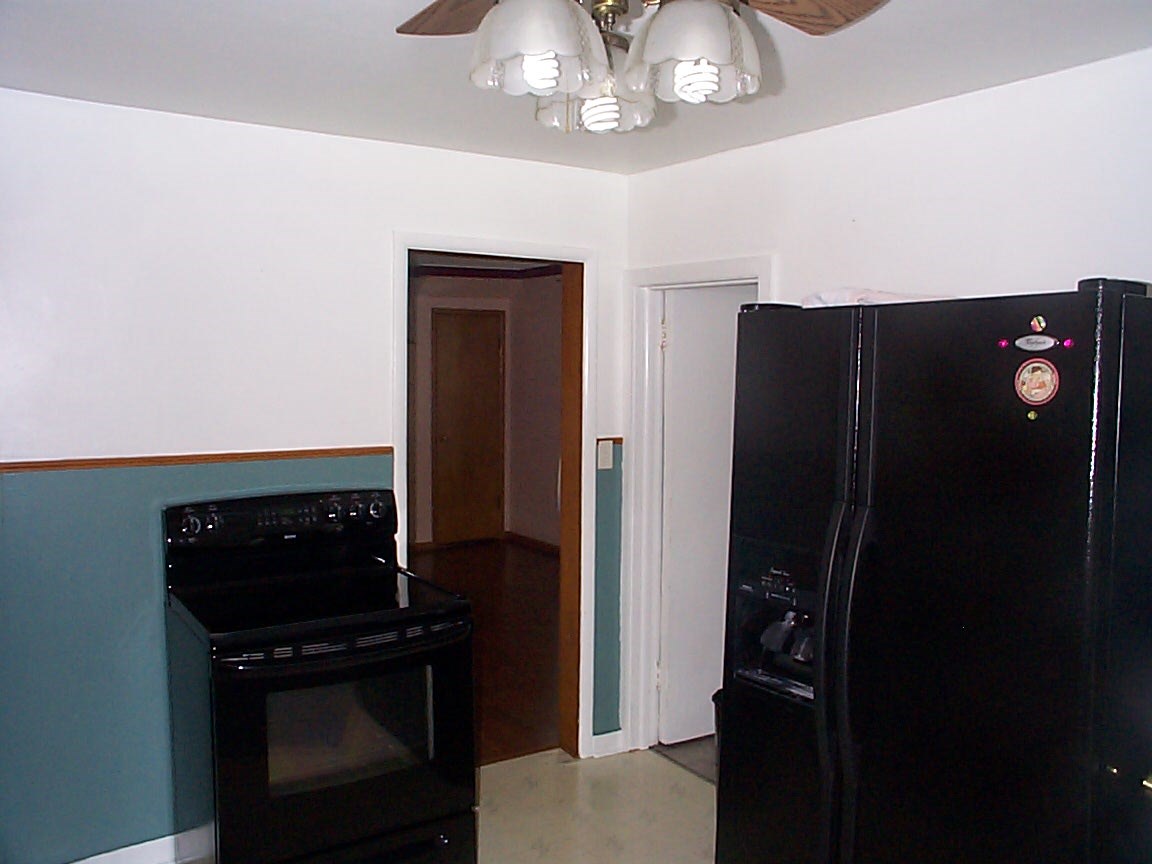 249 West Main Street Butler, IN 46721 - Photo 3 of 11