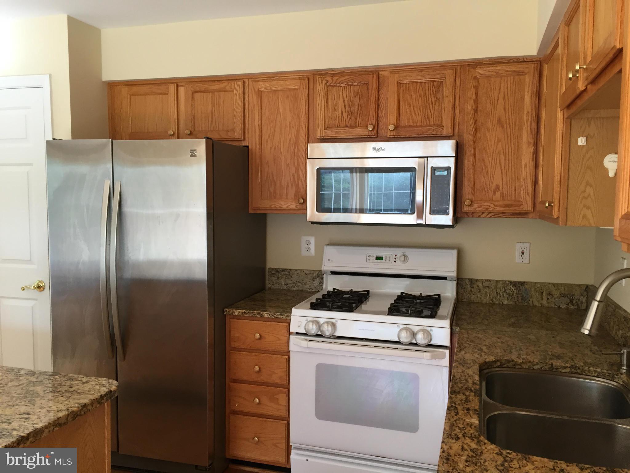 10421 Heathside Way Potomac, MD 20854 - Photo 10 of 22 Kitchen