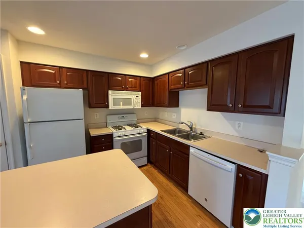 $2,500 | 4516 Eagle Court, Center Valley, PA 18034