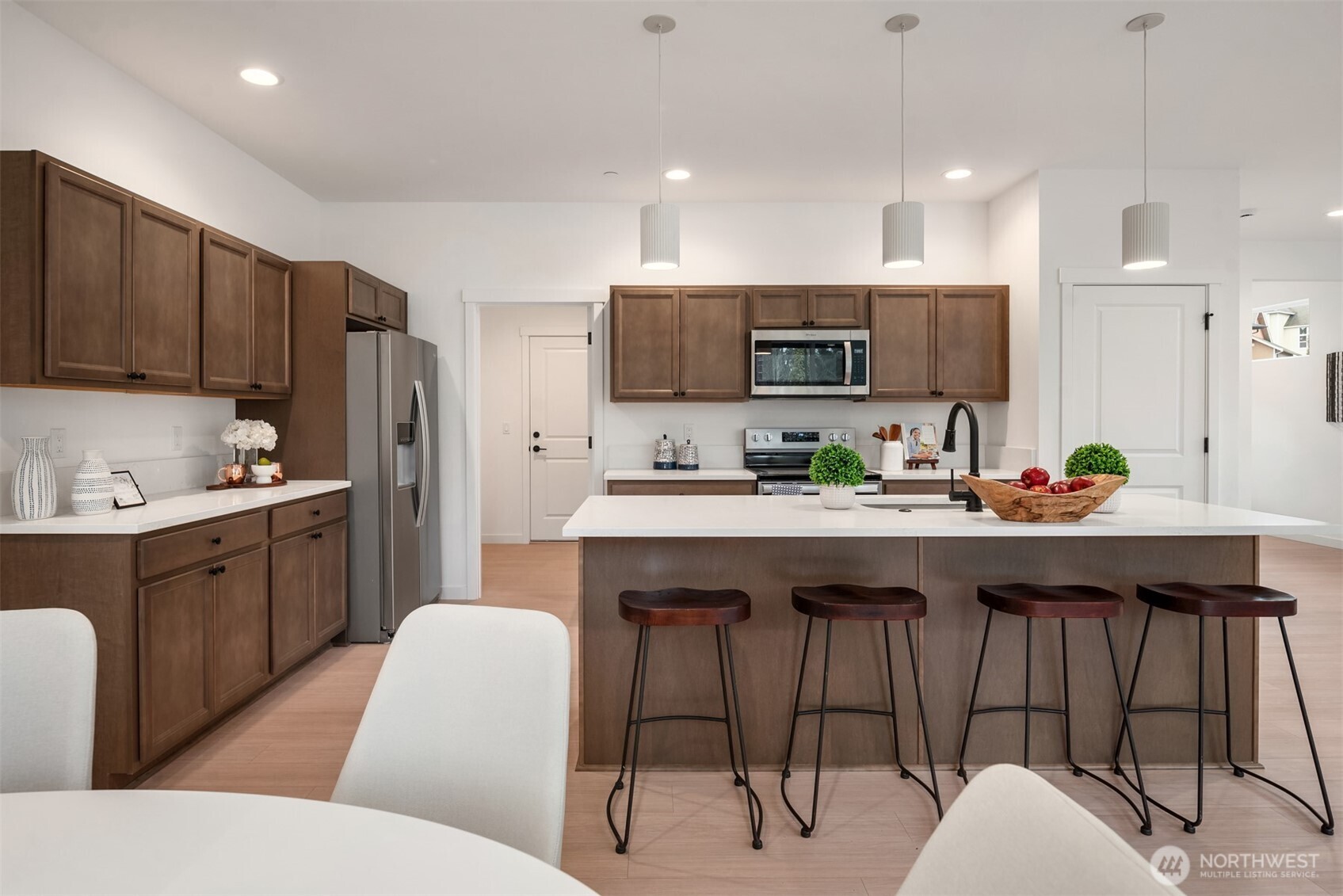 1415 Southwest 122nd Street, Unit A Burien, WA 98146 - Photo 9 of 32