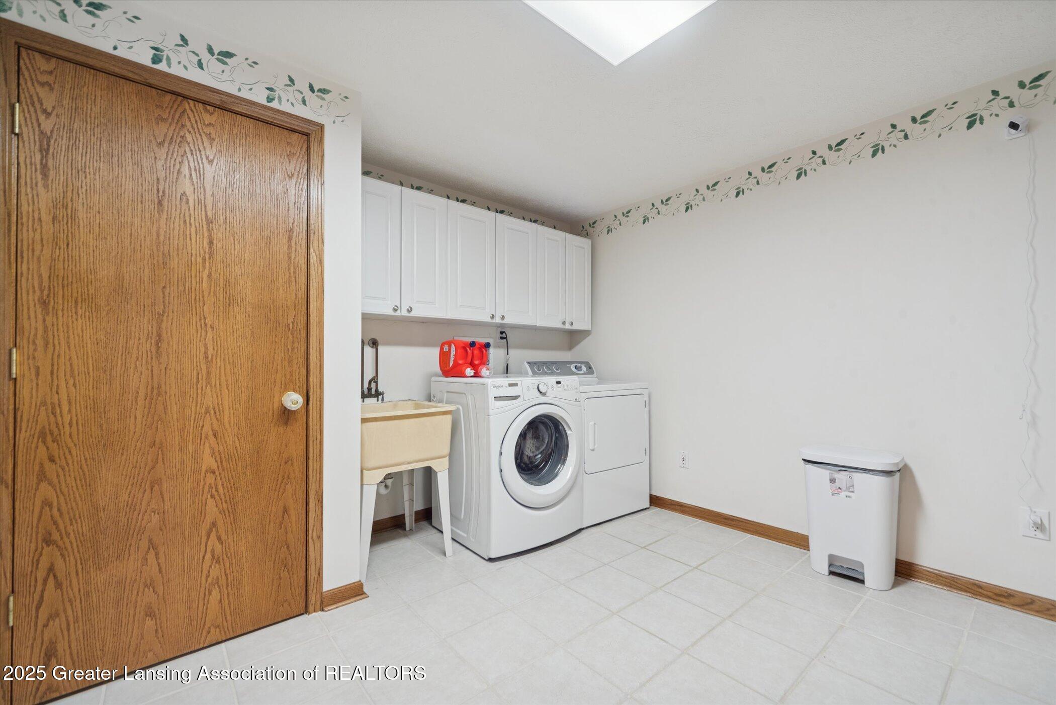 5125 East Clark Road Bath, MI 48808 - Photo 30 of 36 33-5125-Clark-Rd-Windowstill