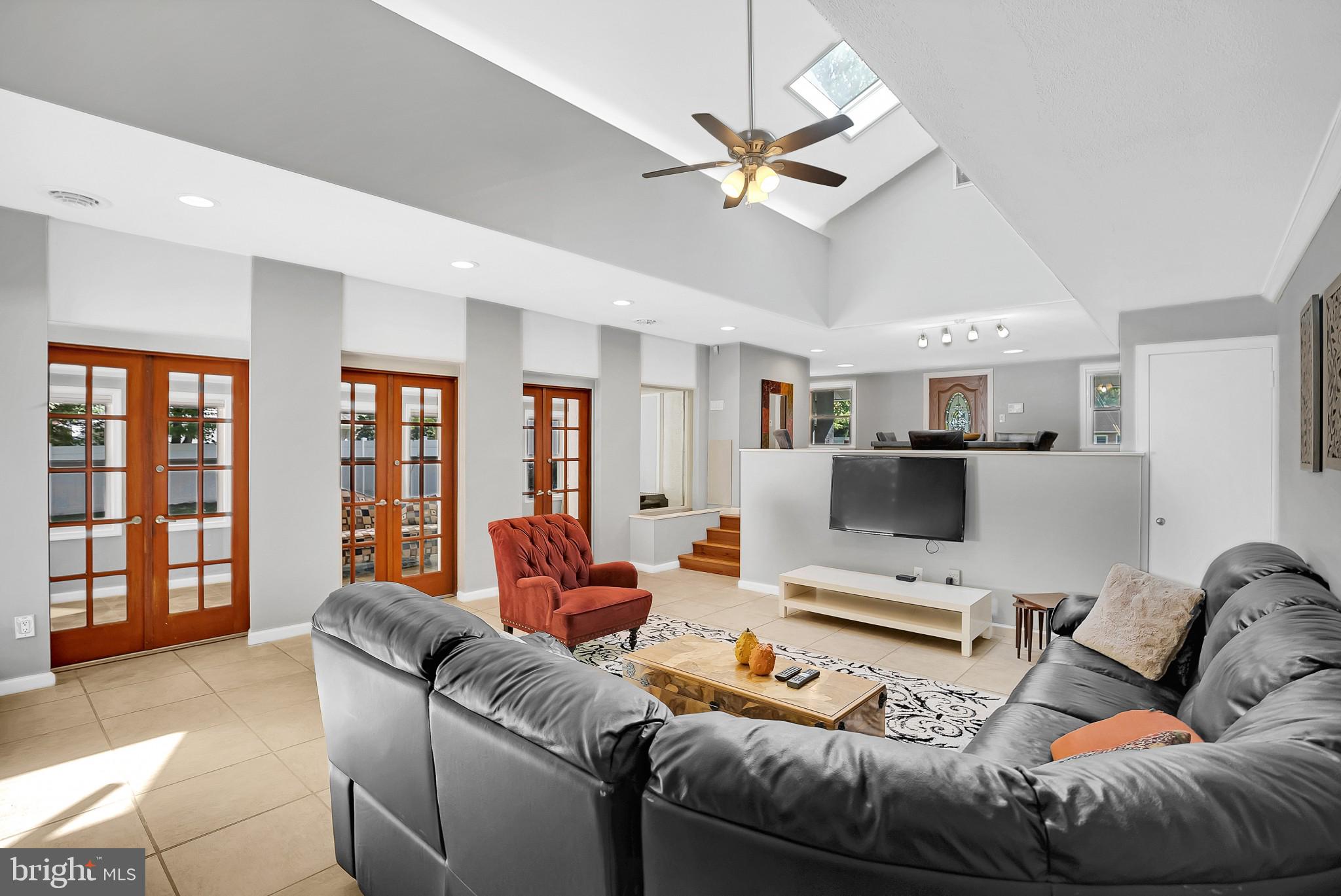 709 Kresson Road Cherry Hill, NJ 08003 - Photo 11 of 36