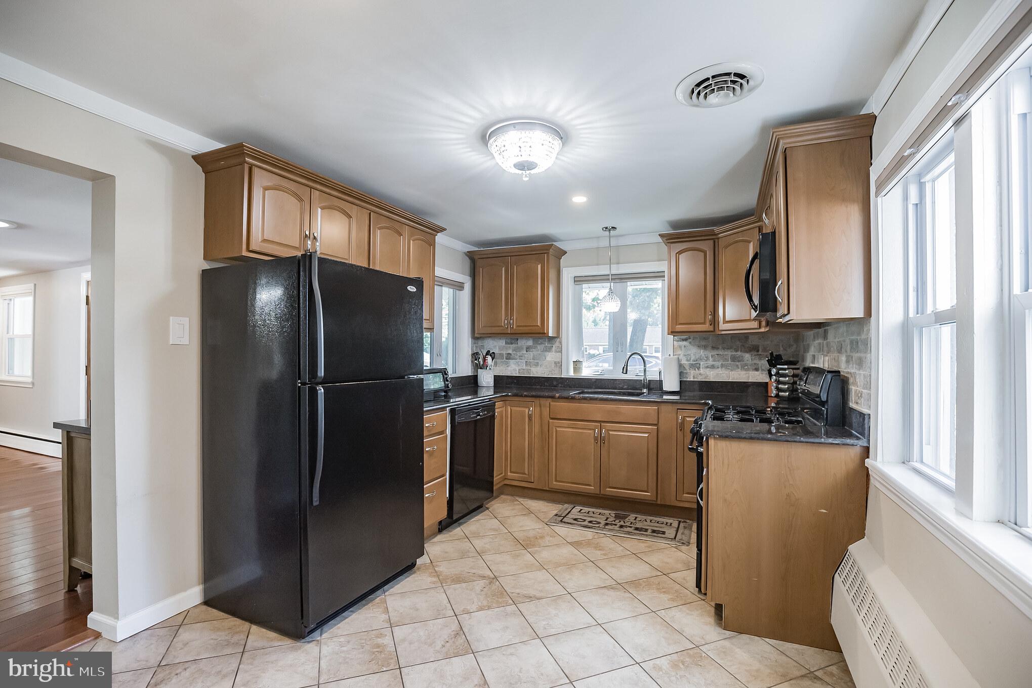 709 Kresson Road Cherry Hill, NJ 08003 - Photo 6 of 36