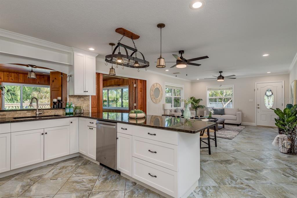 12 Bayou Lane Palm Harbor, FL 34683 - Photo 14 of 52