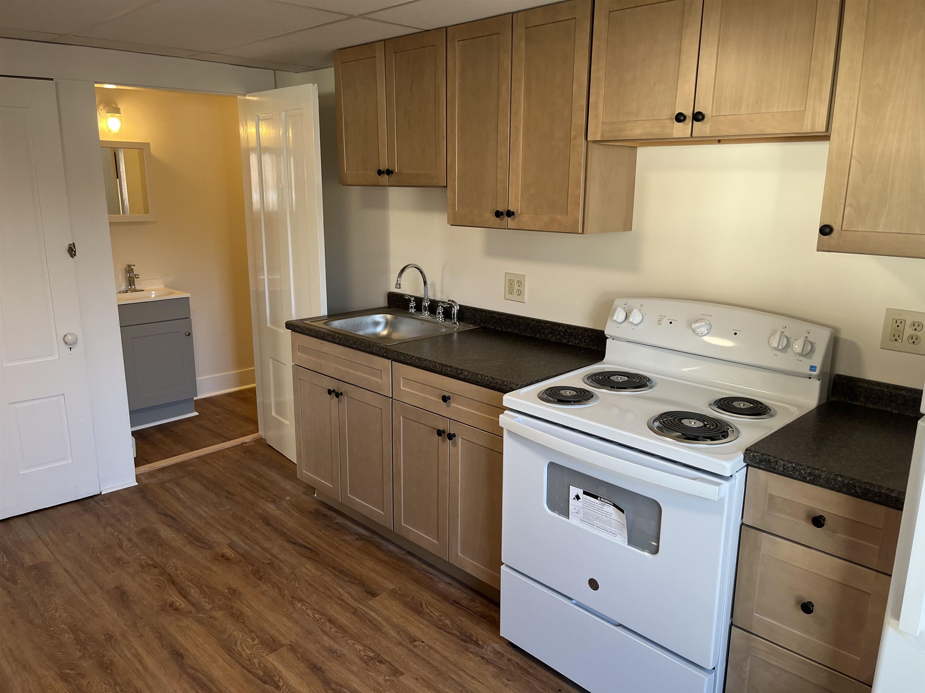 281 Main Street, Unit 2 Littleton, NH 03561 - Photo 6 of 9