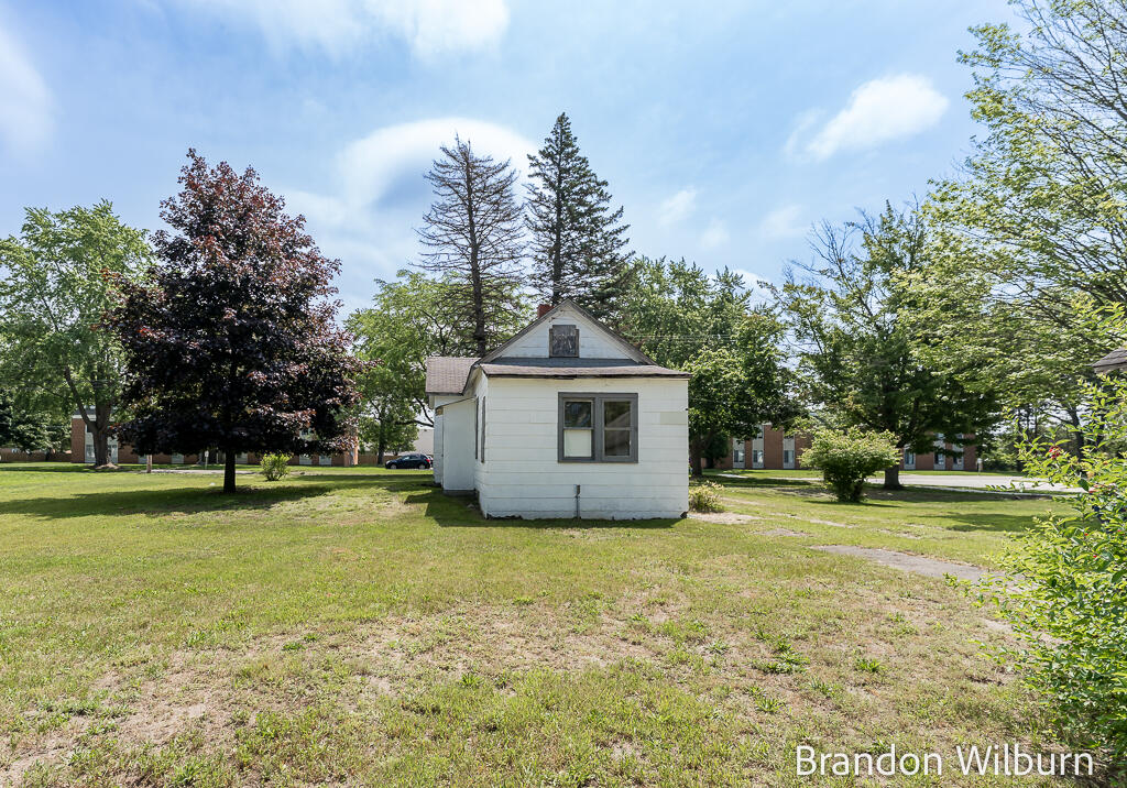 3259 Maple Grove Road Muskegon, MI 49441 - Photo 8 of 36 3529MapleGroveRd-6LoRes