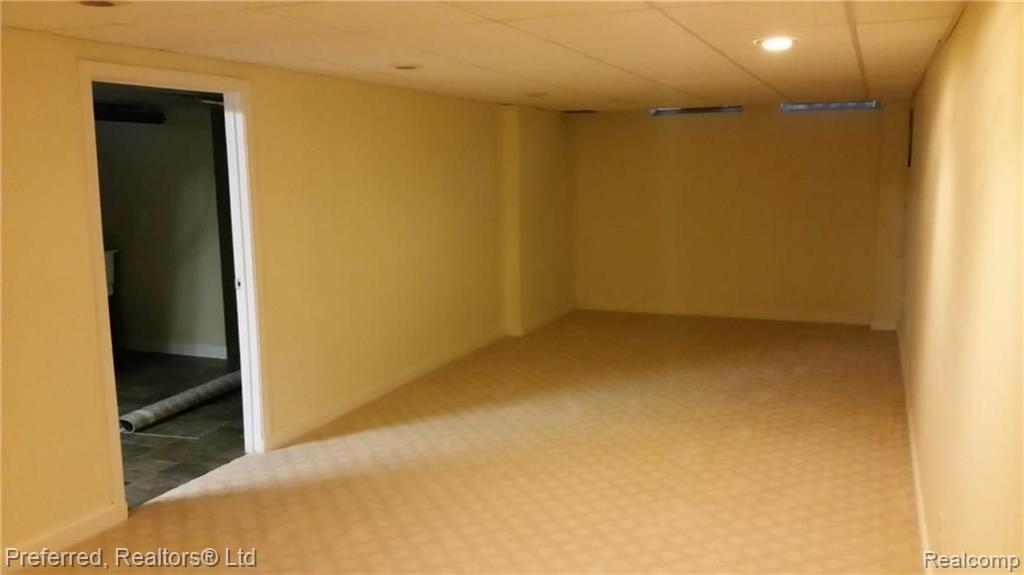31869 West 13 Mile Road Farmington Hills, MI 48334 - Photo 12 of 12