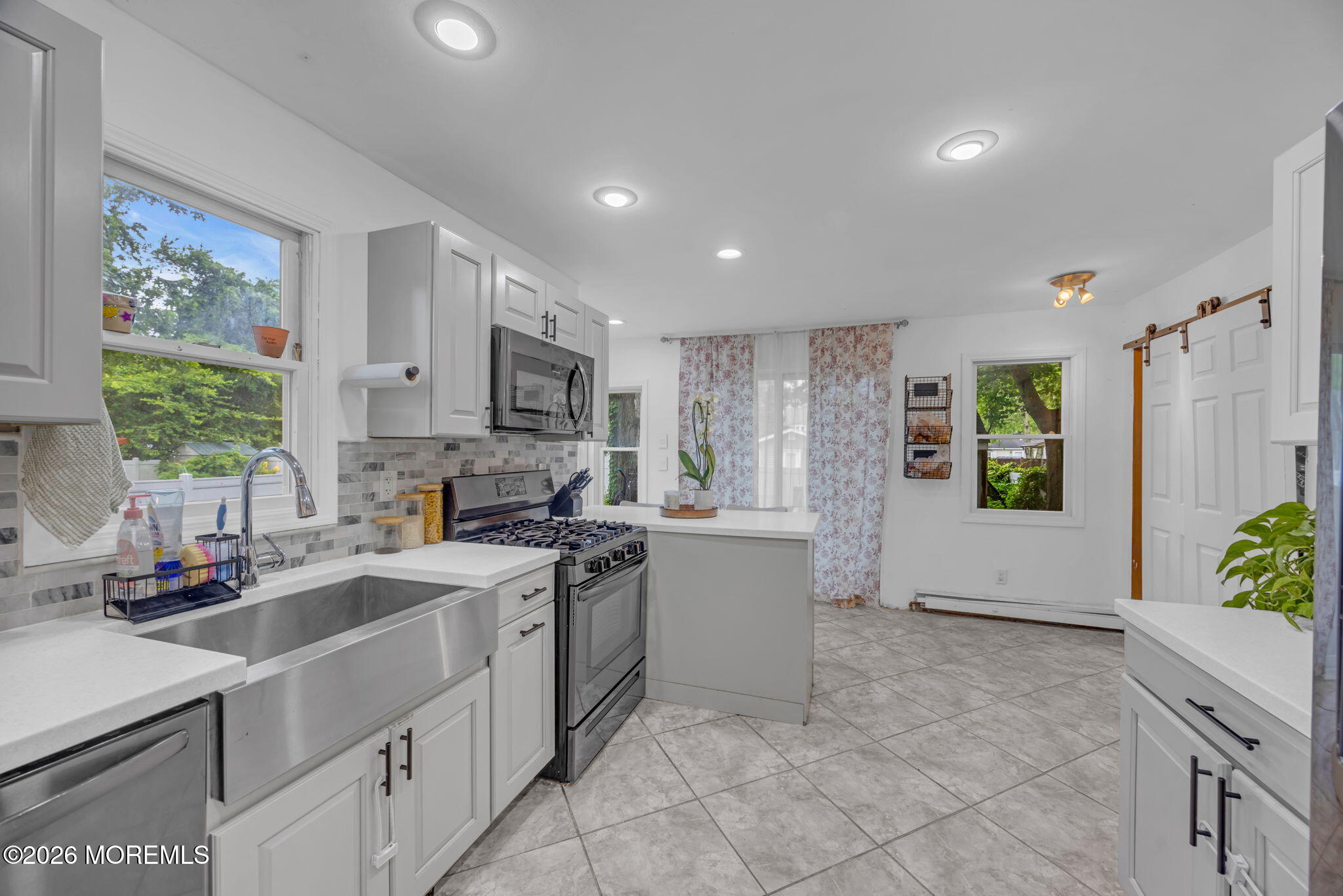 1107 Cook Avenue Laurence Harbor, NJ 08879 - Photo 10 of 24 19-web-or-mls-2M1A9401
