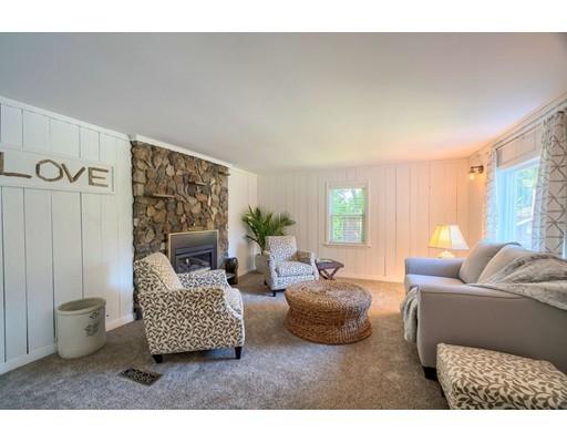 27 Leigh Road Hamilton, MA 01982 - Photo 3 of 14