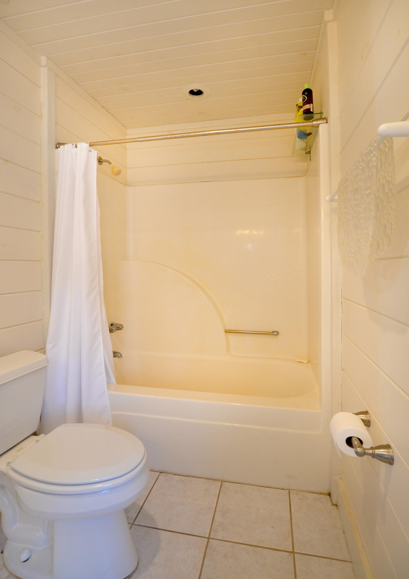 123 Cassena Street McClellanville, SC 29458 - Photo 21 of 37 19-Bathroom1b