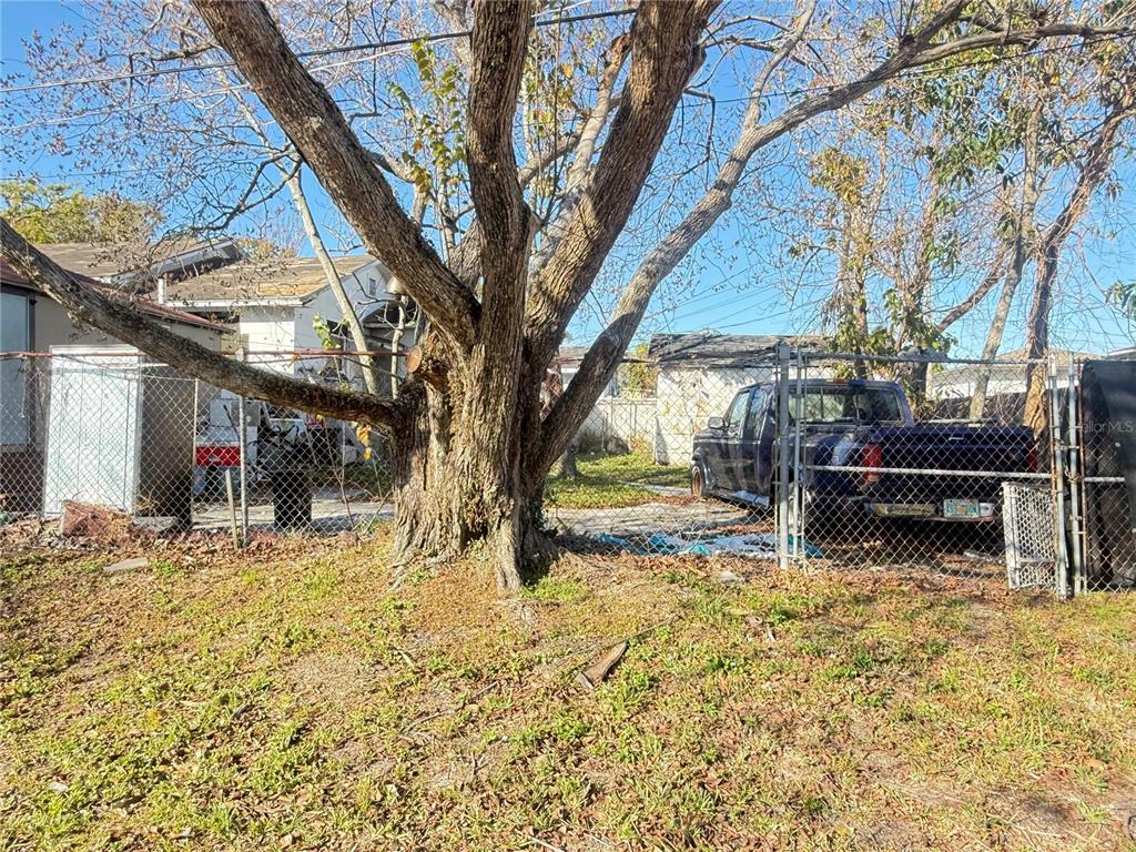 2601 West St Conrad Street Tampa, FL 33607 - Photo 11 of 30