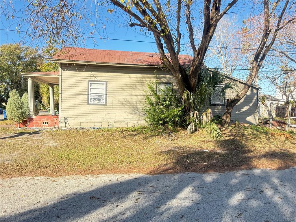 2601 West St Conrad Street Tampa, FL 33607 - Photo 12 of 30