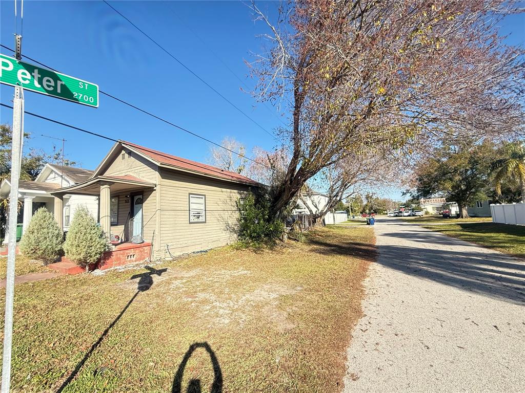 2601 West St Conrad Street Tampa, FL 33607 - Photo 14 of 30