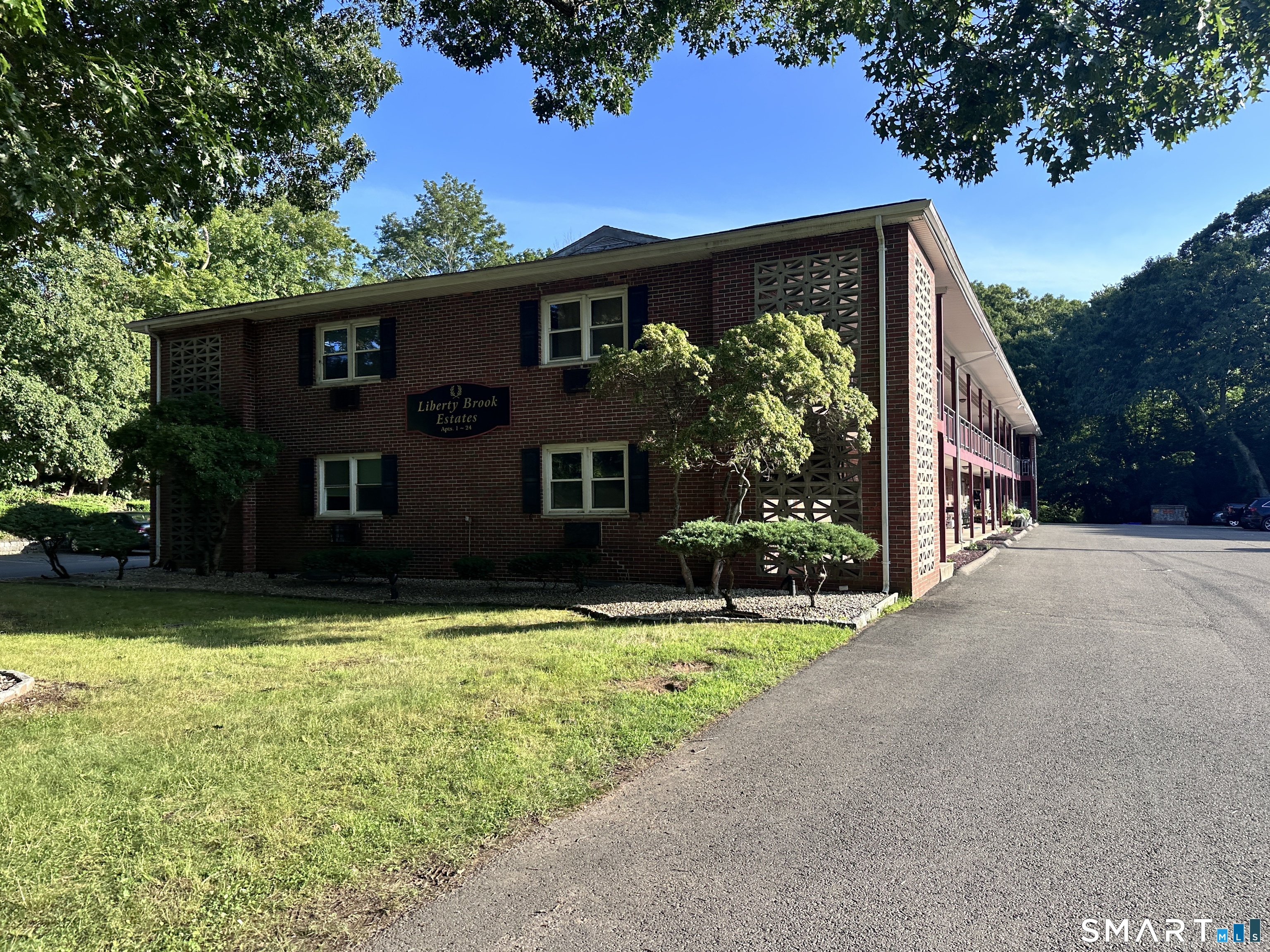 136 Liberty Street Clinton, CT 06413 - Photo 13 of 16