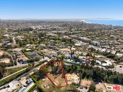 $3,895,000 | Undisclosed Address, Pacific Palisades, CA 90272