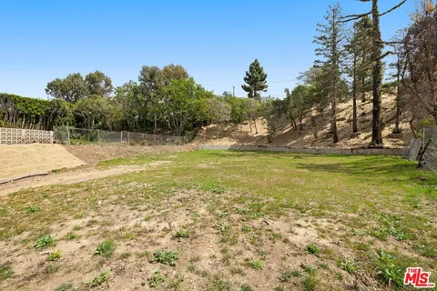 $3,895,000 | Undisclosed Address, Pacific Palisades, CA 90272