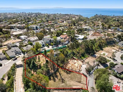 $3,895,000 | Undisclosed Address, Pacific Palisades, CA 90272
