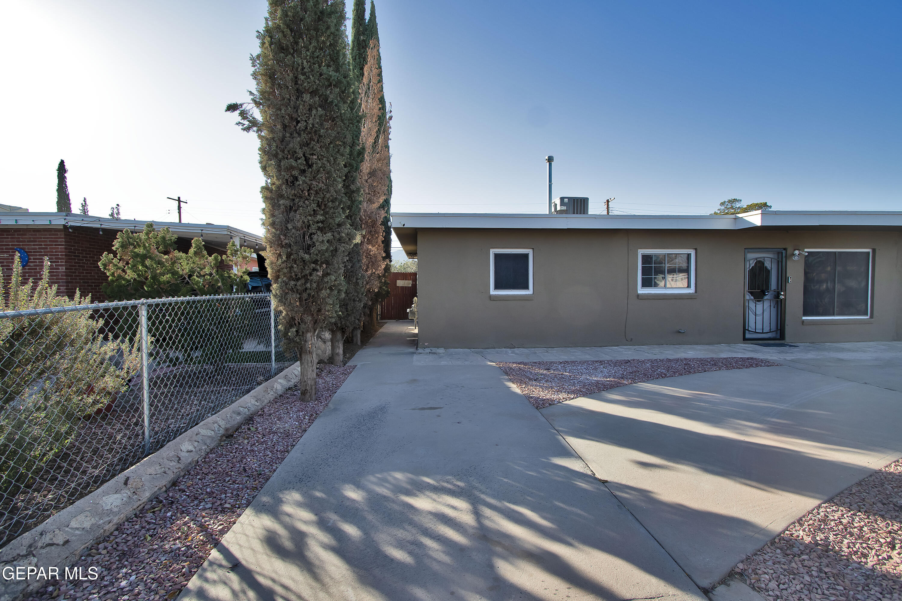 8415 Mt Ranier Drive El Paso, TX 79904 - Photo 2 of 69 a view of a terrace
