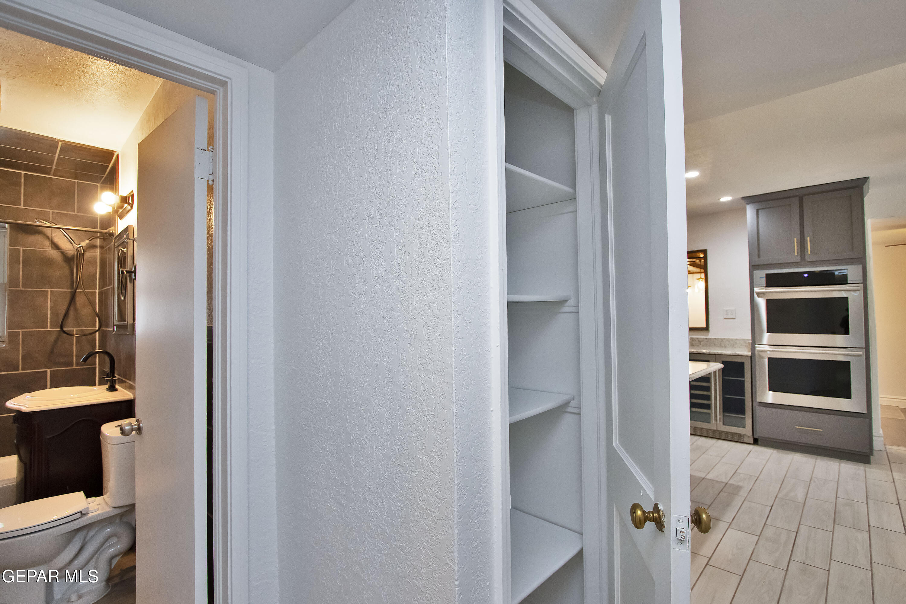 8415 Mt Ranier Drive El Paso, TX 79904 - Photo 29 of 69 Hallway