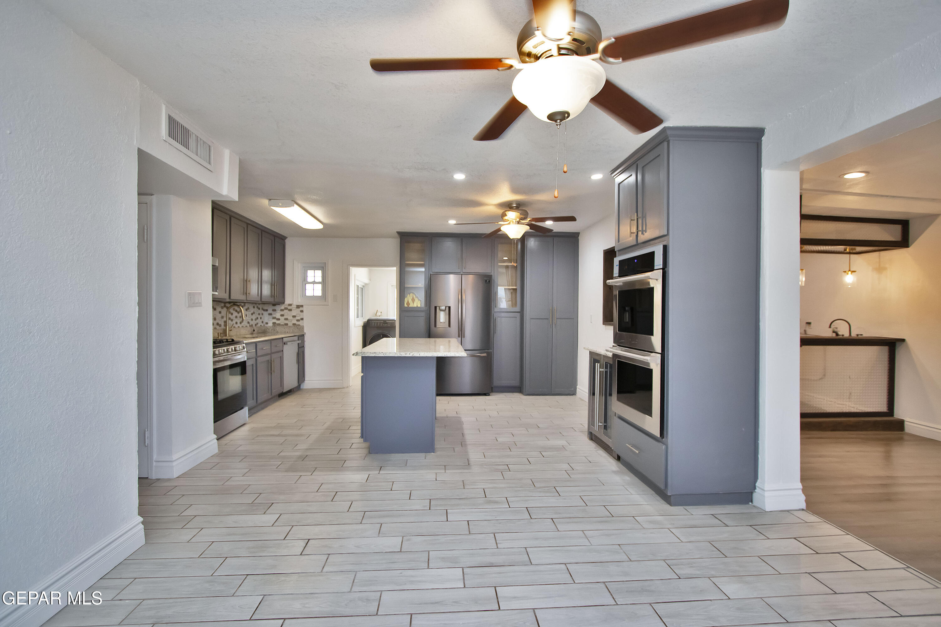 8415 Mt Ranier Drive El Paso, TX 79904 - Photo 9 of 69 Family Room
