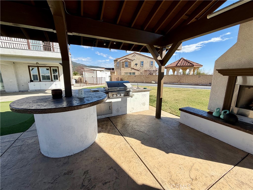 13538 Applegate Court Rancho Cucamonga, CA 91739 - Photo 23 of 30 a view of a living room with furniture
