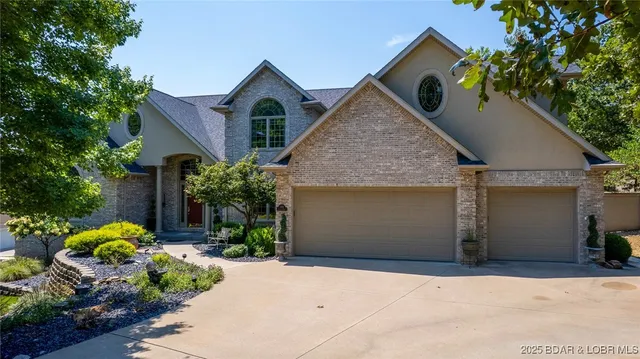 $870,000 | 1295 Cayman Drive, Osage Beach, MO 65065